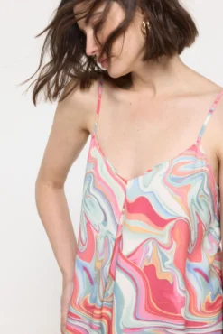 Vestido de alças midi
