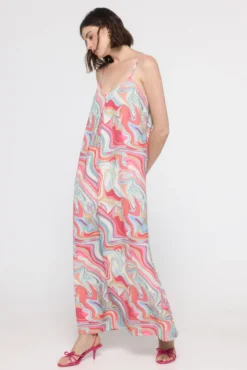 Vestido de alças midi