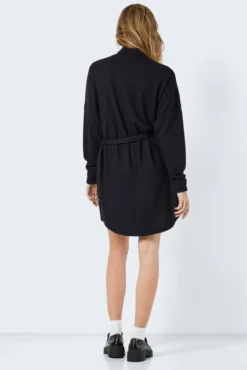 Vestido de malha gola alta