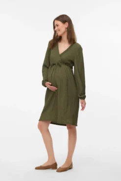 Vestido de maternity e amamentação de manga curta