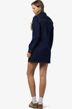 Vestido denim curto