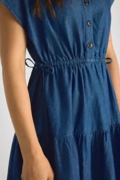 Vestido denim decote em bico