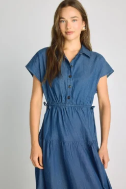 Vestido denim decote em bico
