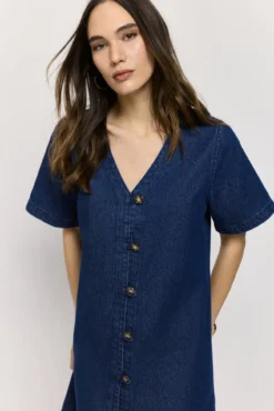Vestido denim gola em bico