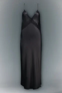 Vestido de renda preta