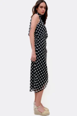 Vestido em gaze com decote halter