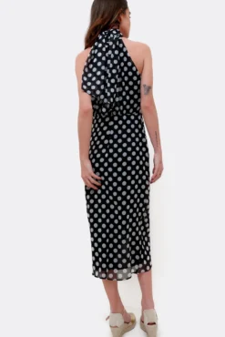 Vestido em gaze com decote halter