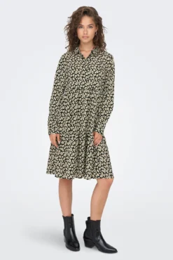 Vestido estampado camiseiro