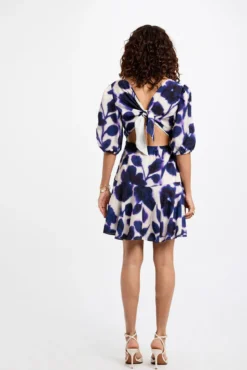 Vestido estampado flare