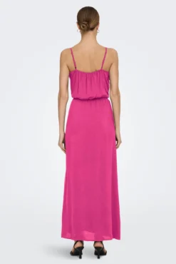 Vestido longo com alças ajustáveis