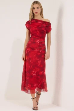 Vestido maxi assimétrico