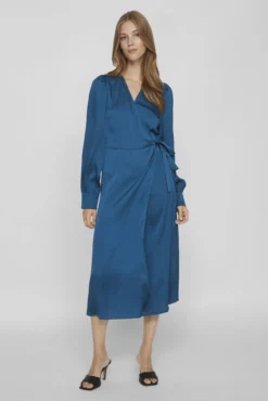 Vestido midi acetinado