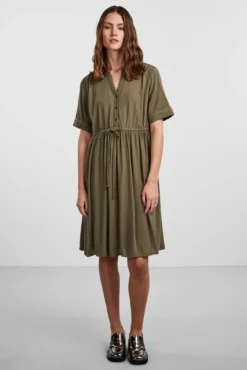 Vestido midi camiseiro