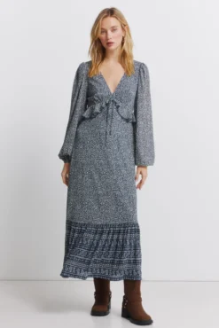 Vestido midi com folho