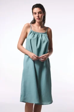 Vestido midi de linho verde
