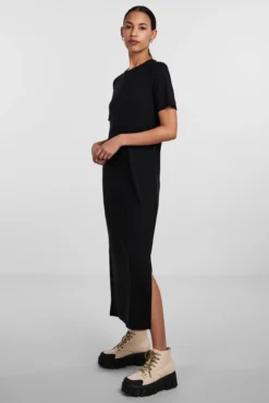 Vestido midi de manga curta