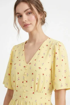 Vestido midi de manga curta estampado