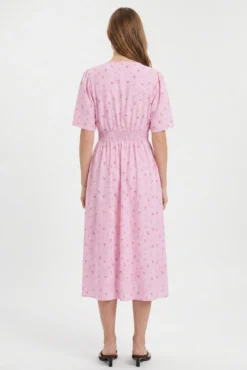 Vestido midi de manga curta estampado