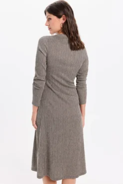 Vestido midi de tecido elástico