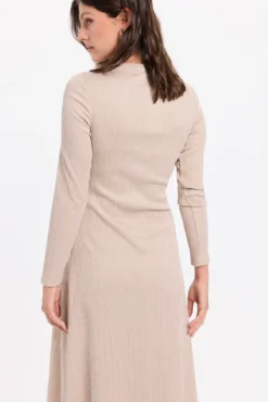 Vestido midi de tecido elástico