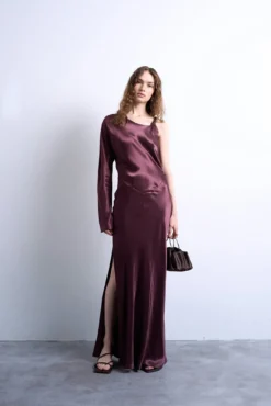 Vestido midi de um ombro só