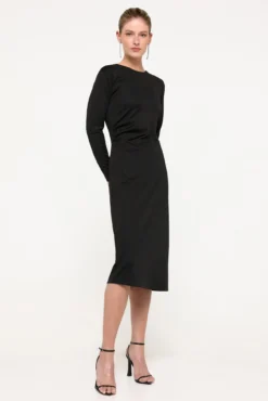 Vestido midi elástico