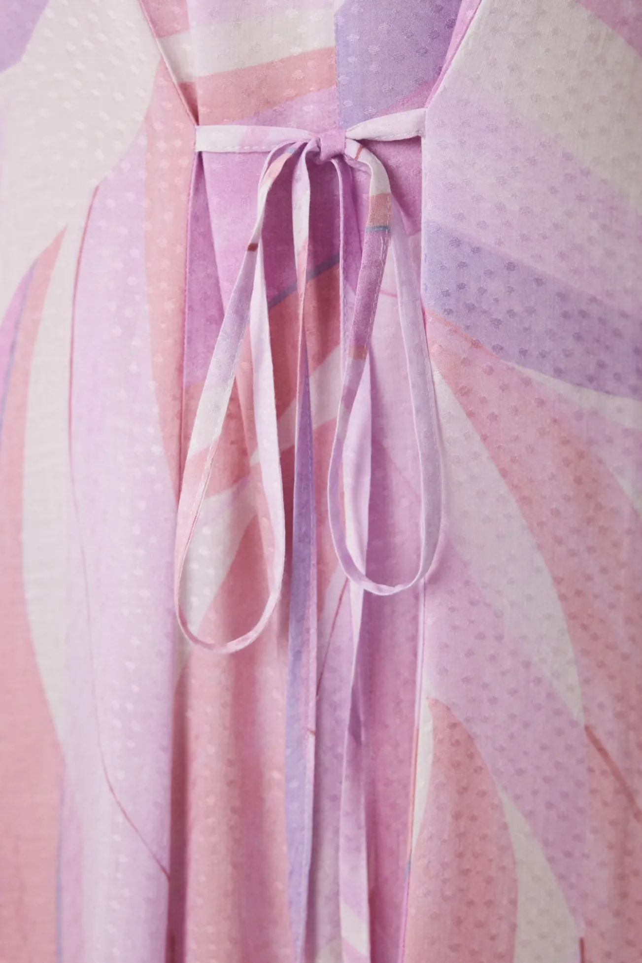 Vestido midi geométrico todo em viscose