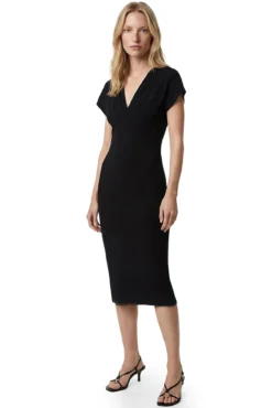 Vestido midi gola em bico