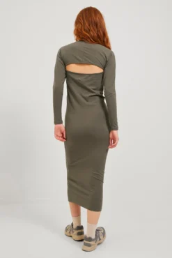 Vestido midi manga comprida de mulher