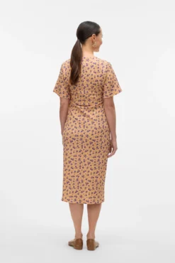 Vestido midi maternity e amamentação