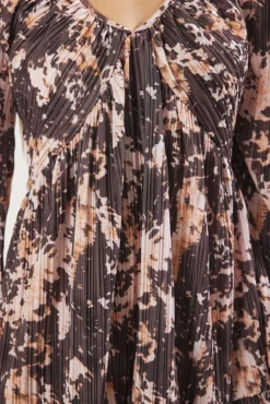 Vestido mini com folhos